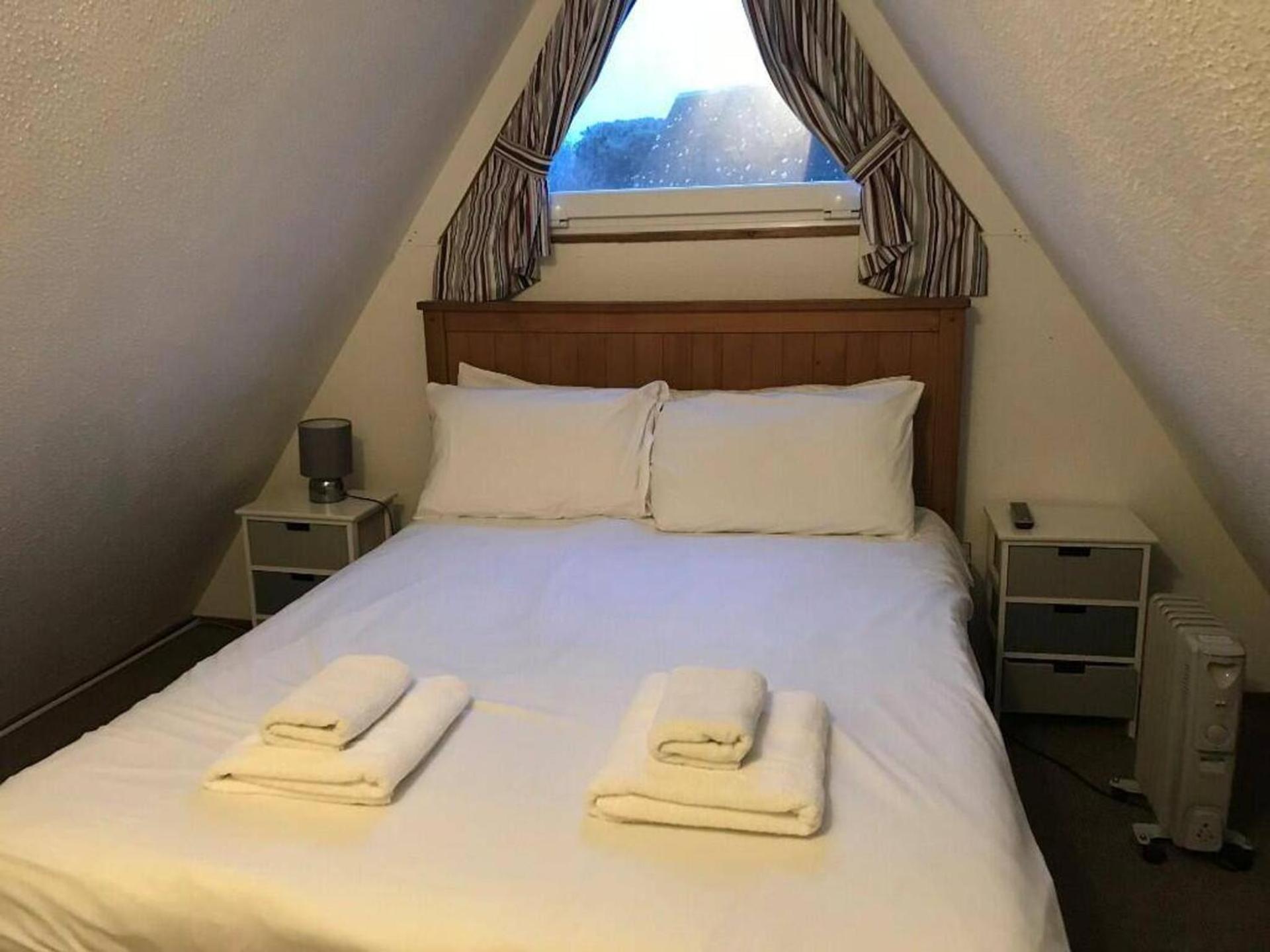 Seaside Chalet - Sleeps 6 Kingsdown  Екстериор снимка