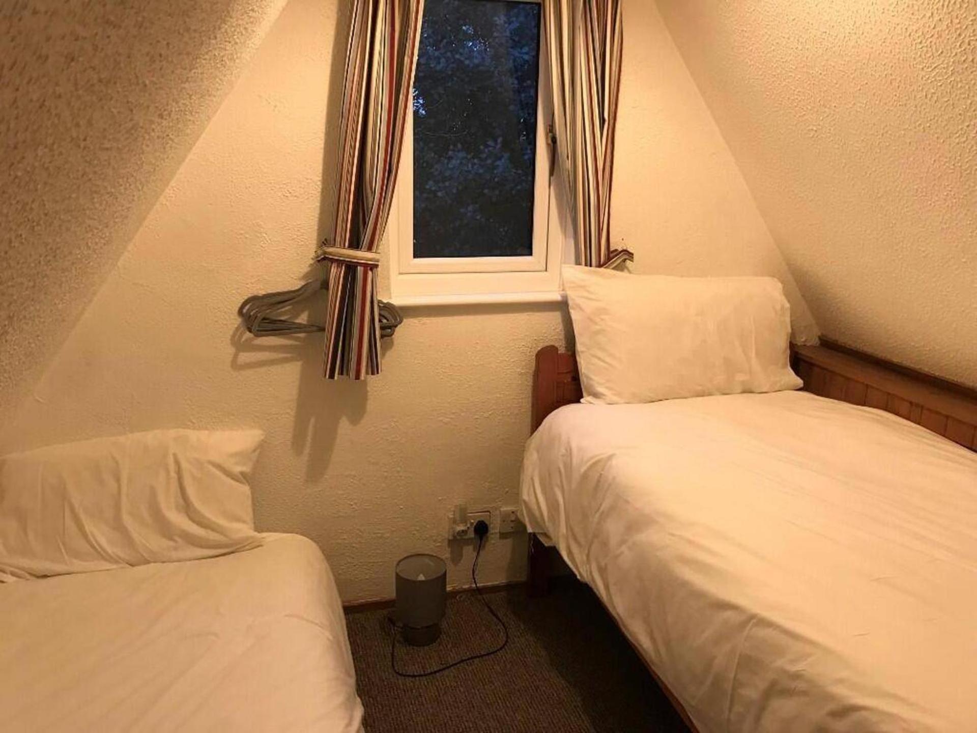 Seaside Chalet - Sleeps 6 Kingsdown  Екстериор снимка